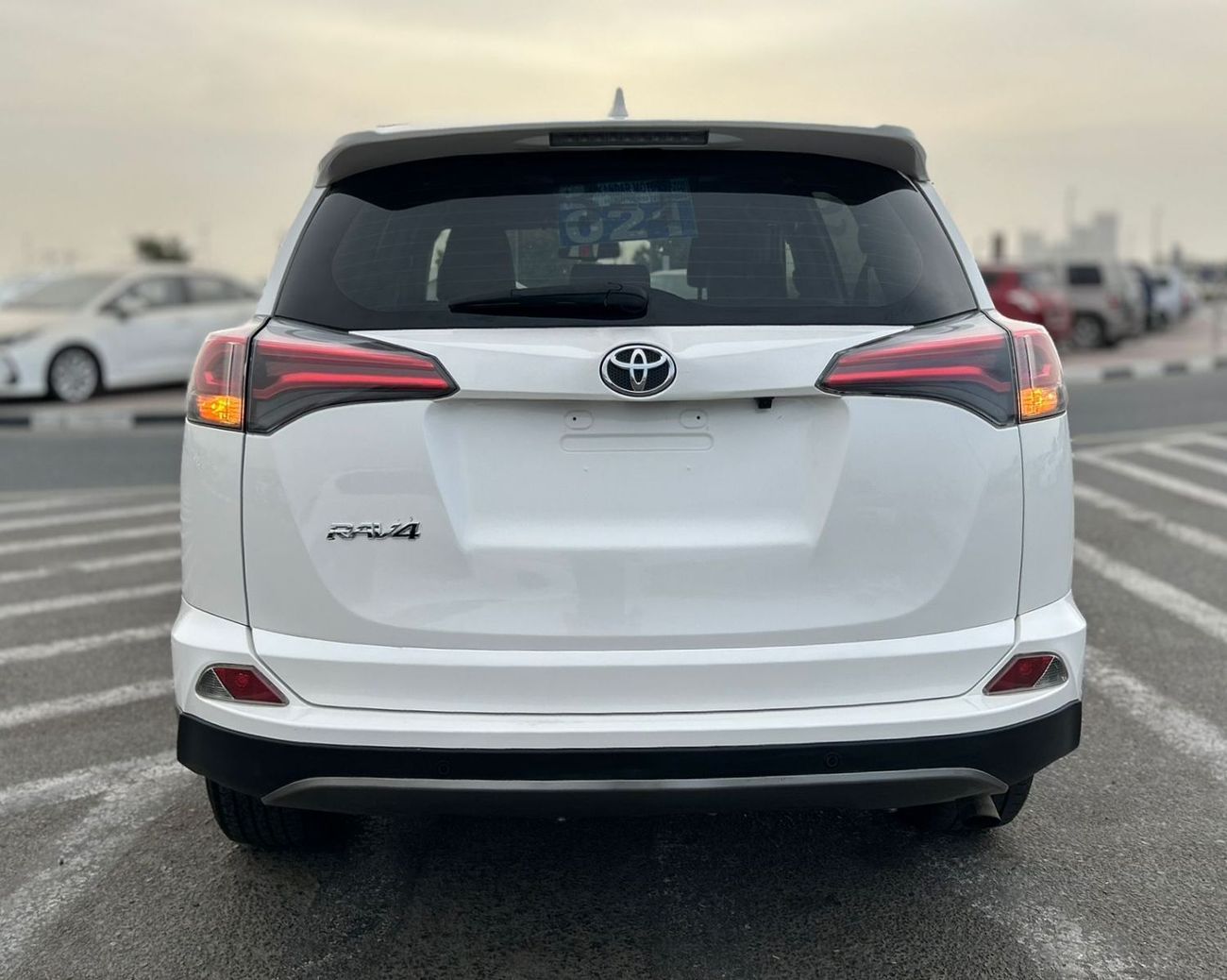 Toyota RAV4 2018 Toyota Rav4 V4 Full Option Push Start - Electrical Seats - Leather Seats - Rear View Cam -  670