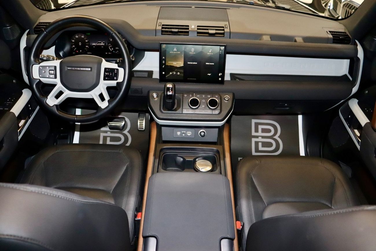 لاند روفر ديفندر 110 X-Dynamic SE P300 2.0L