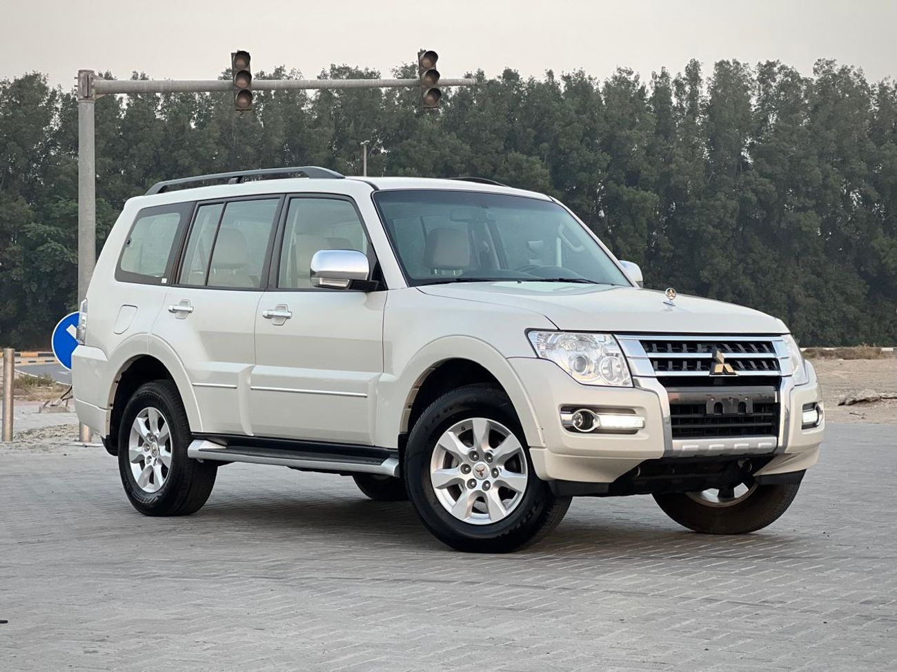 Mitsubishi Pajero Mitsubishi Pajero 2022 3.5L GCC Specs