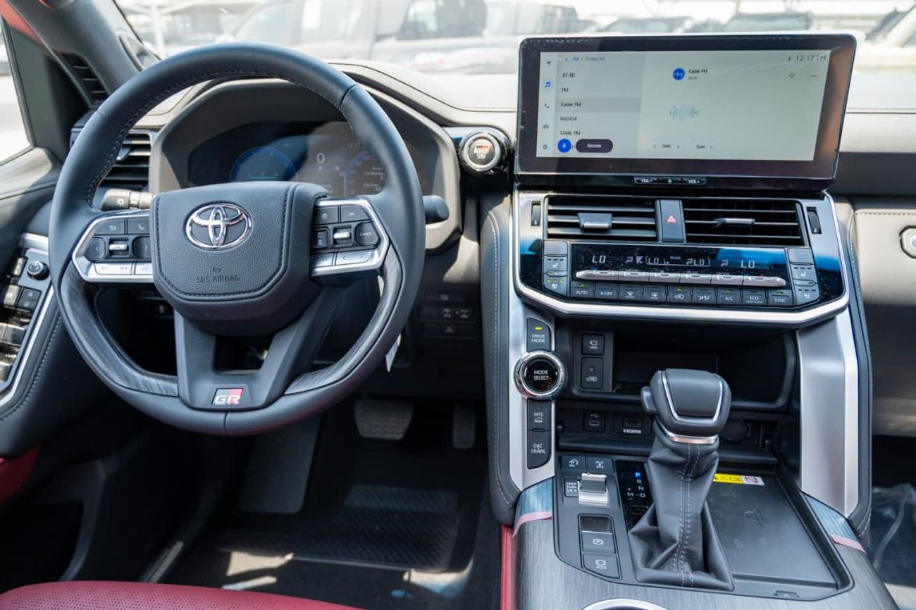 Toyota Land Cruiser GR SPORT 3.5L TT HEV 2025