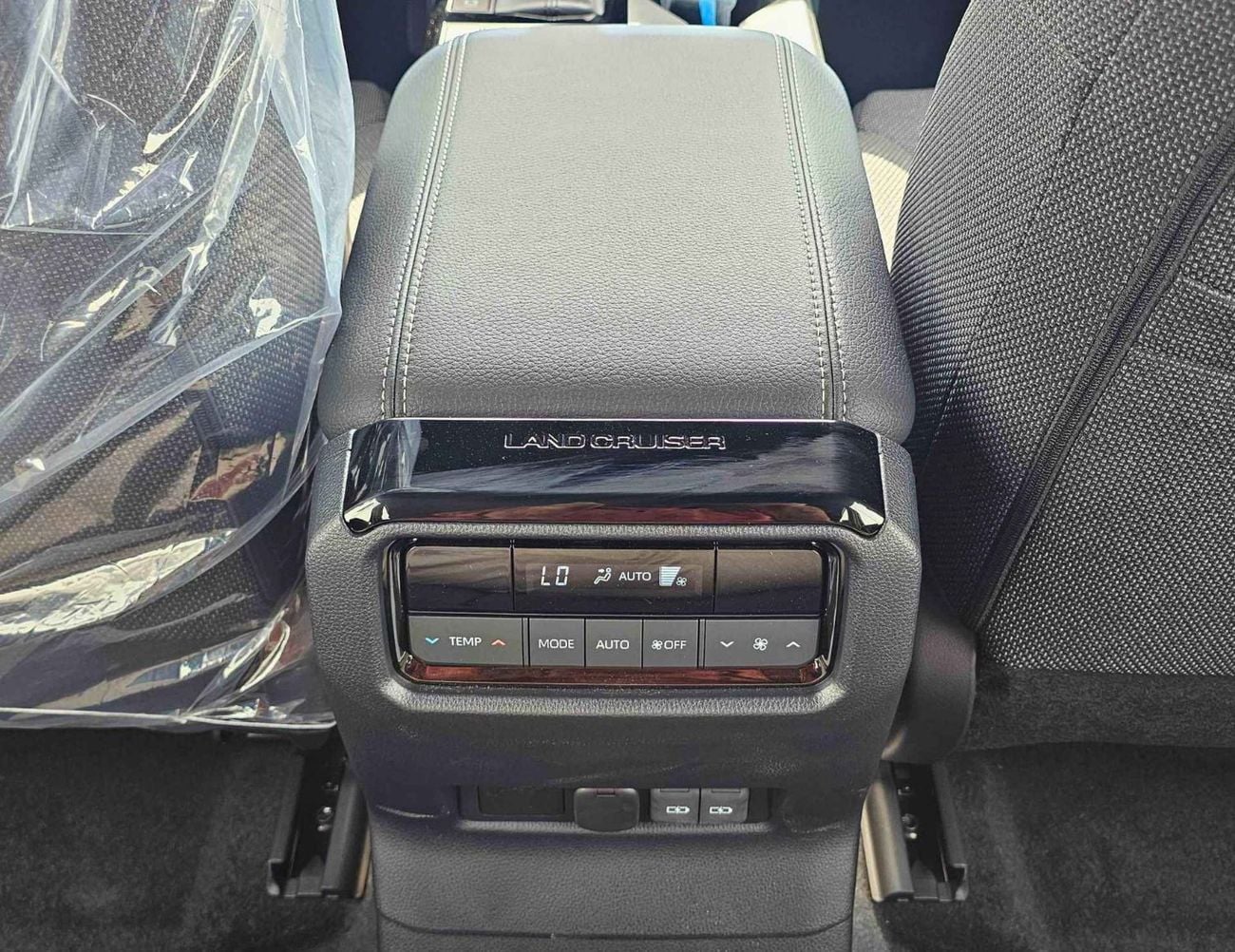 تويوتا برادو ALL ROUNDER TURBO BASIC / 2.4L PETROL V4 / DVD+CAMERA / COOL BOX (CODE#PPARY)