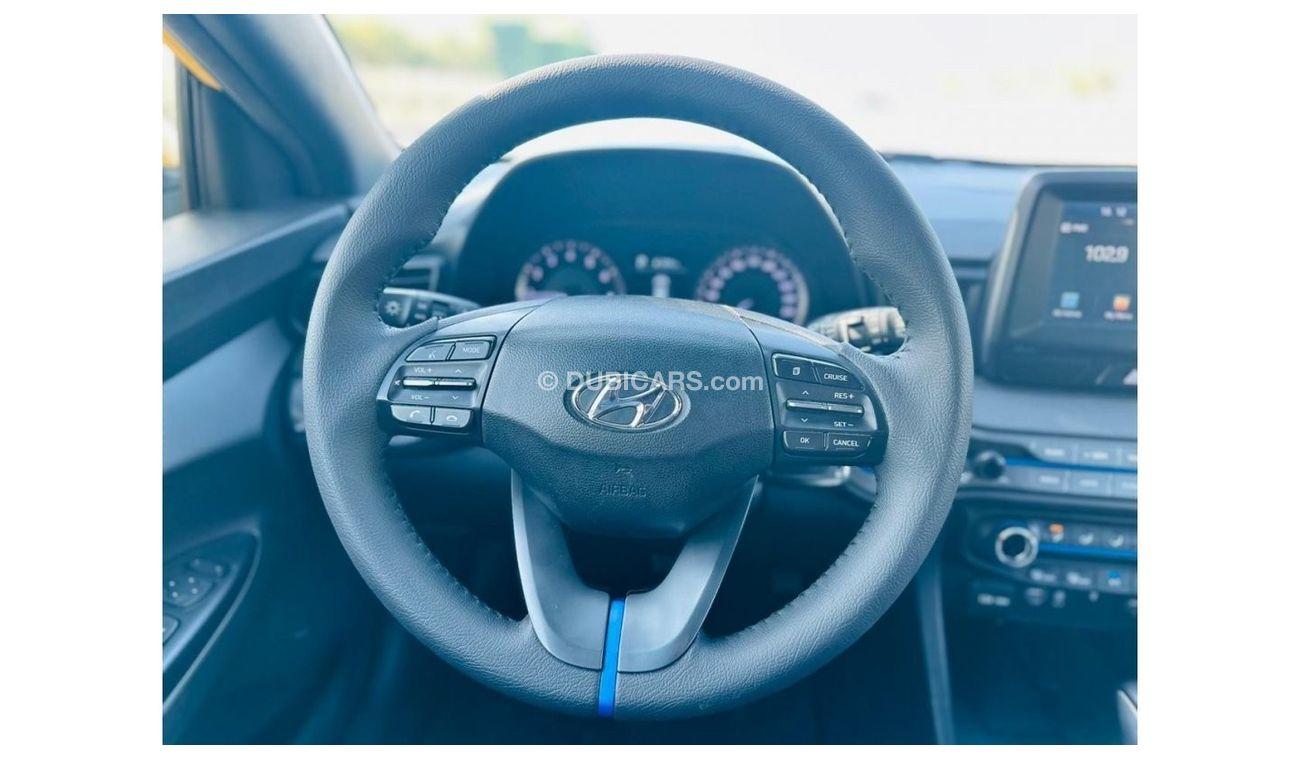 Hyundai Veloster Std 840 PM || HYUNDAI VELOSTER 2.0L || ORIGNAL PAINT || GCC || NEW YEAR OFFER