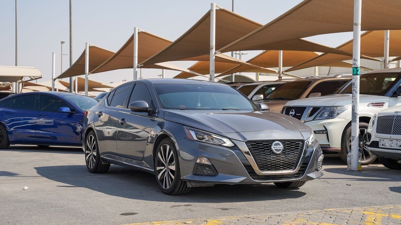 نيسان ألتيما