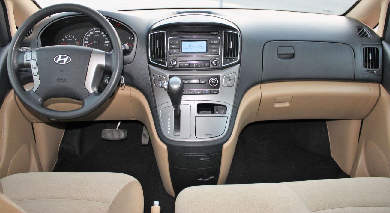 Hyundai H-1 Hyundai H1 GCC in excellent condition without accidents, very clean from inside and outside