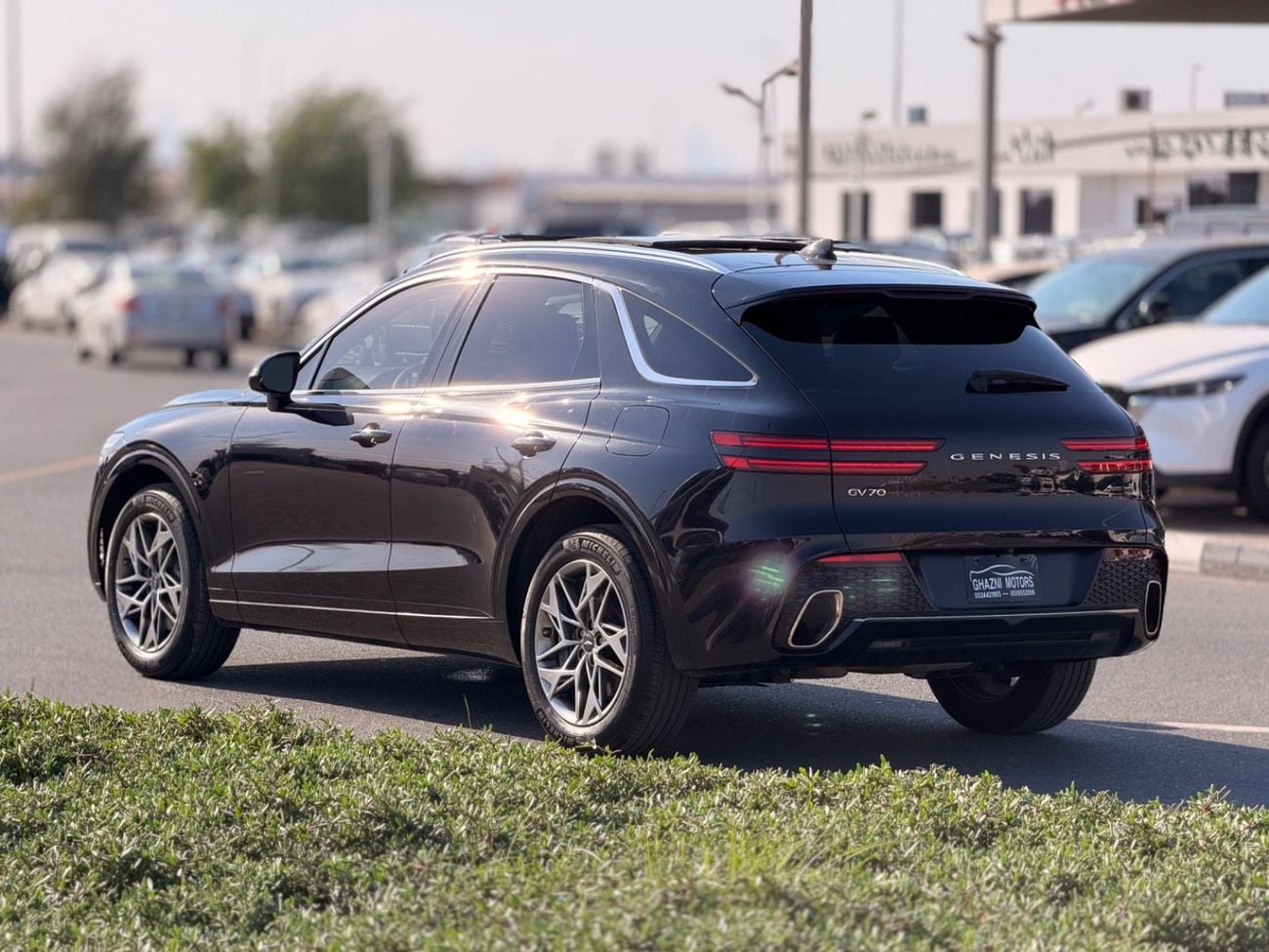 Genesis GV70 Genesis GV70 premium 4WD //  2023 panoramic, 360 camera// low kilometers full option