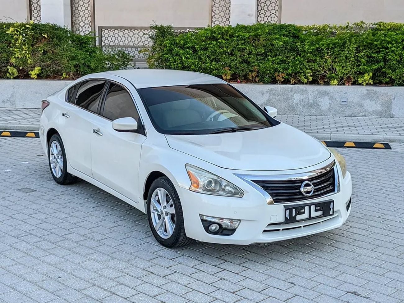 نيسان ألتيما GCC SV mid option Accident free excellent condition