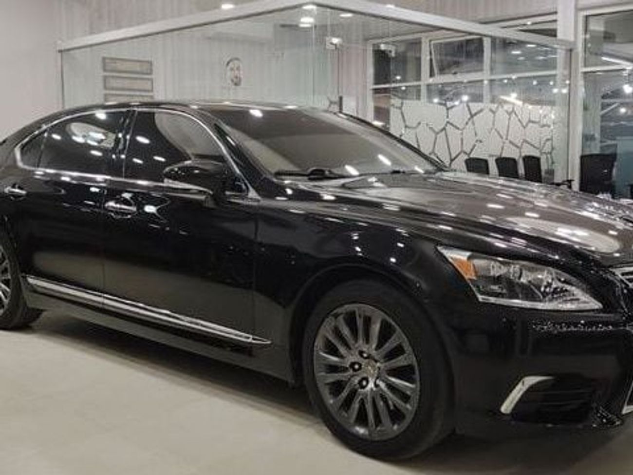 Lexus LS460 L 4.6L
