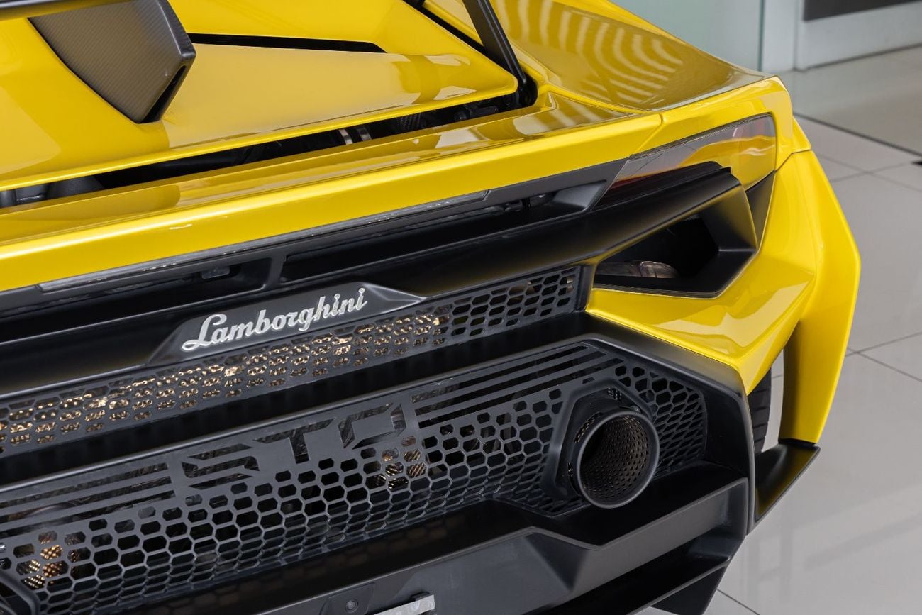 لامبورغيني هوراكان Lamborghini Huracan STO | Warranty Available | 2022