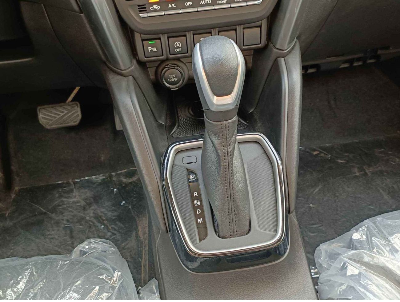 سوزوكي جراند فيتارا GLX / HYBRID / DOUBLE TONE / 1.5L V4 /  "9" DISPLAY / HEADUP DISPLAY / PANORAMIC (CODE # GVHB4X4F)