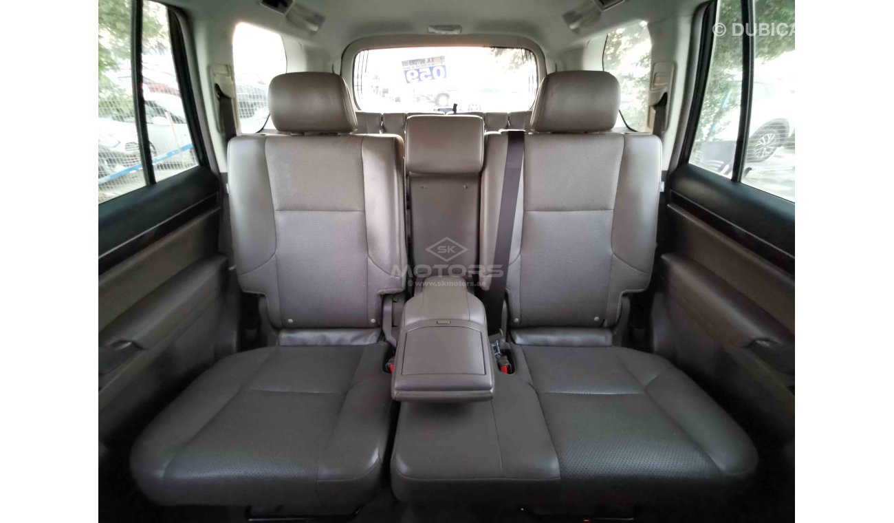 لكزس GX 460 4.6L PETROL, 18" ALLOY RIMS, FRONT POWER SEATS, TRACTION CONTROL (LOT # 738)