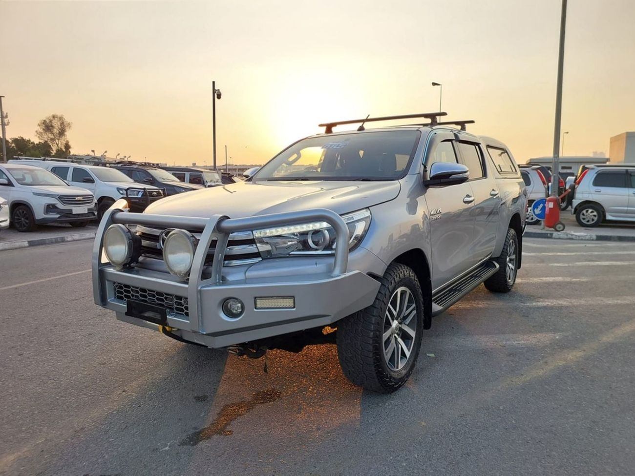 Toyota Hilux TOYOTA HILUX SR5 PICKUP RHD 2016 MODEL 2.8 L DIESEL AUTOMATIC(PM84762)