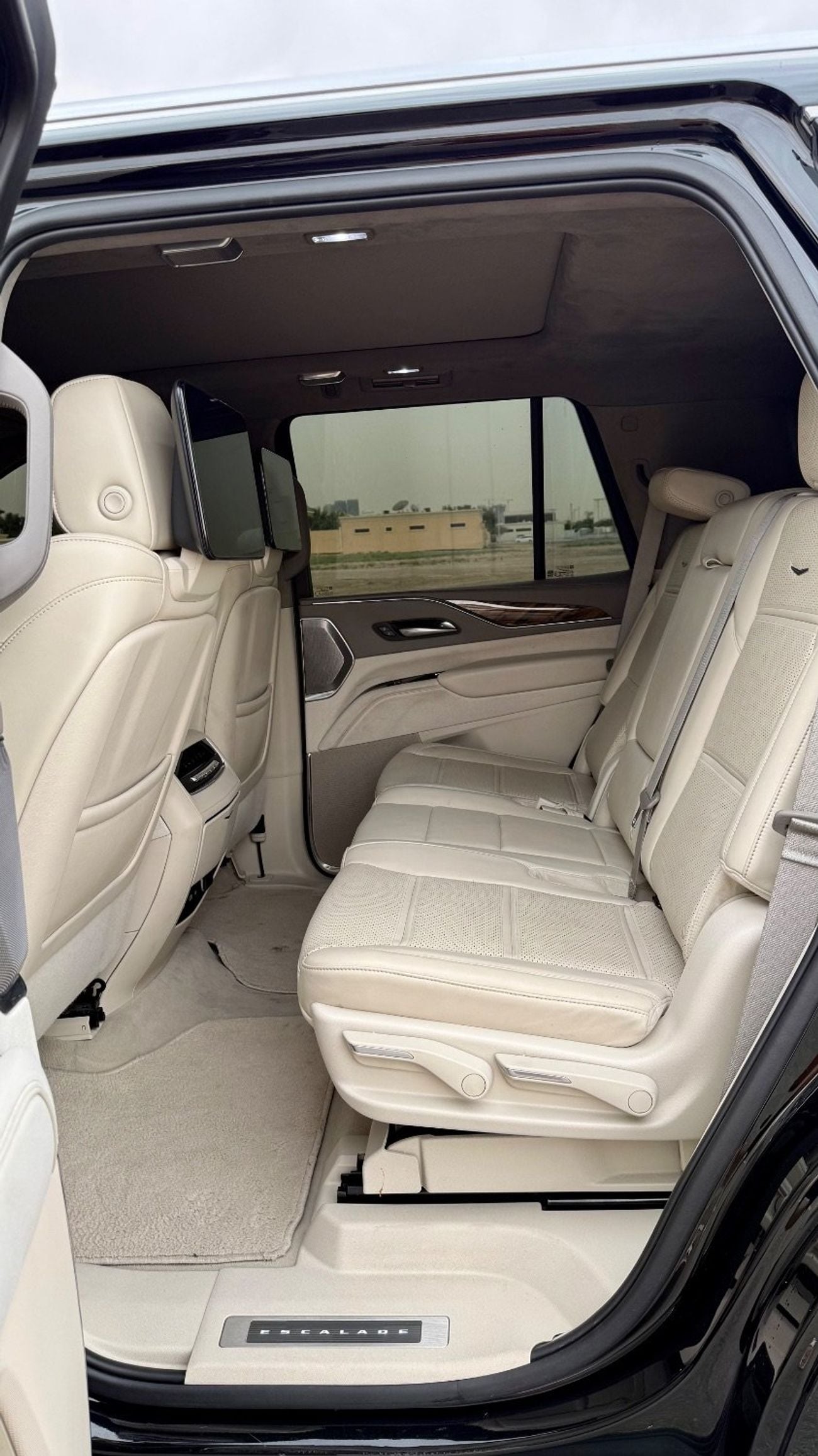 كاديلاك إسكالاد Premium Luxury Platinum 6.2L 4WD