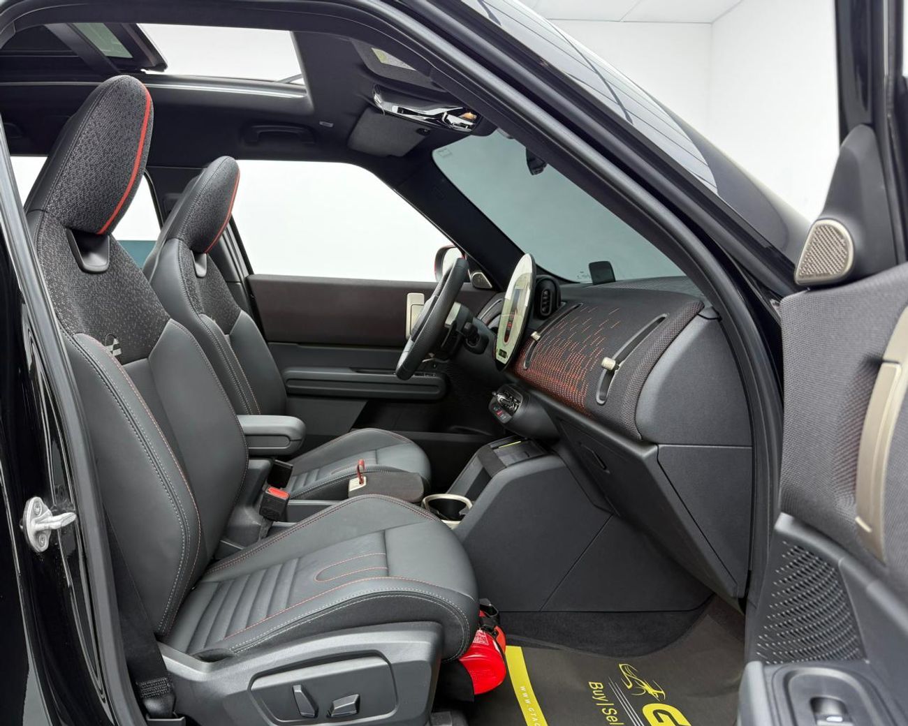 Mini Cooper Countryman 2025 MINI Cooper Countryman JCW, 5 Years MINI Warranty + Service Pack, Very Low Km, GCC