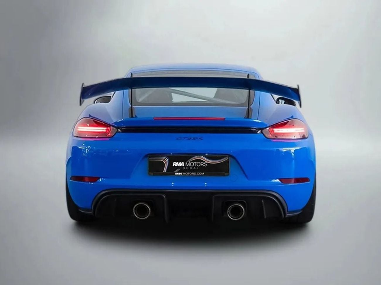 بورش كايمان 718 GT4 RS Weissach Pack