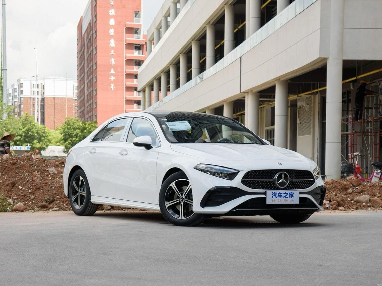 مرسيدس بنز A 200 L Toyota Frontlander/ 2025 / white / 0km