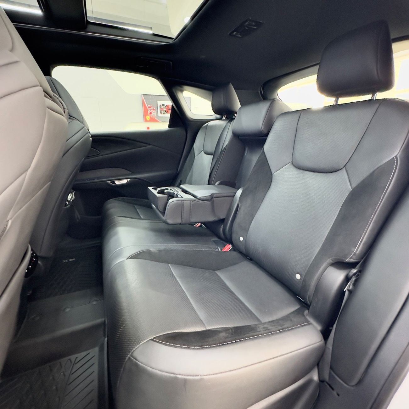 لكزس RX 500h F Sport Performance 2.4L