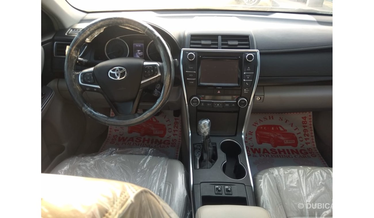 Toyota Camry XLE - Limited - Full Options  4 CYL   2.4
