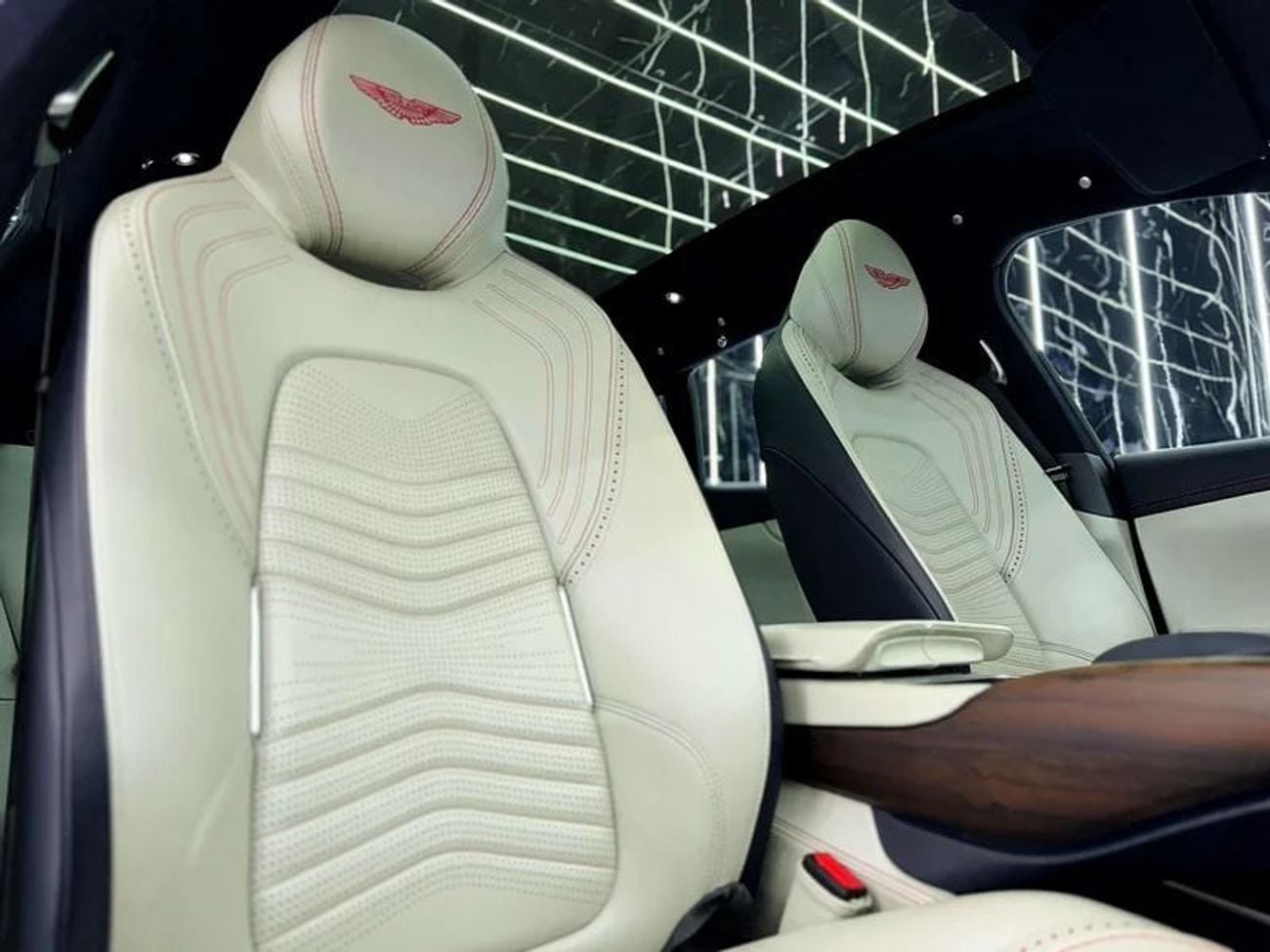 Aston Martin DBX 2021 Aston Martin DBX 505, Feb 2027 Aston Martin Warranty, Fully Loaded, Very Low Kms, GCC
