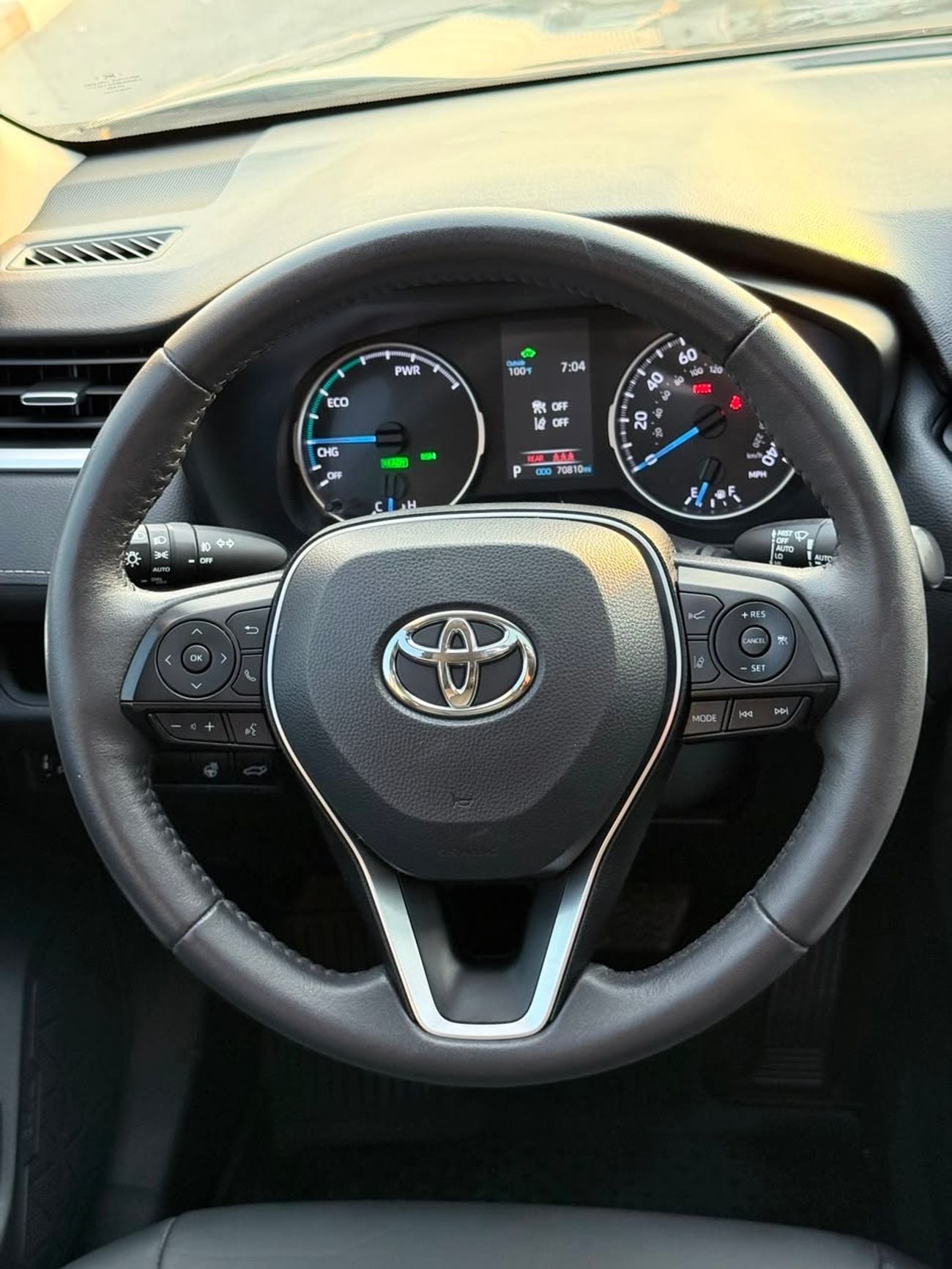 Toyota RAV4 XLE HEV Hybrid premium