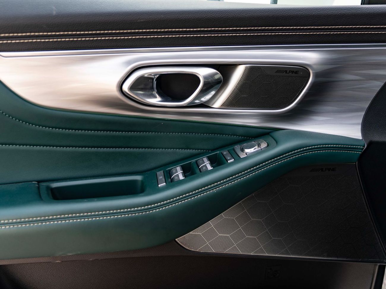 جي إي سي GS 8 2.0T GL (4WD)