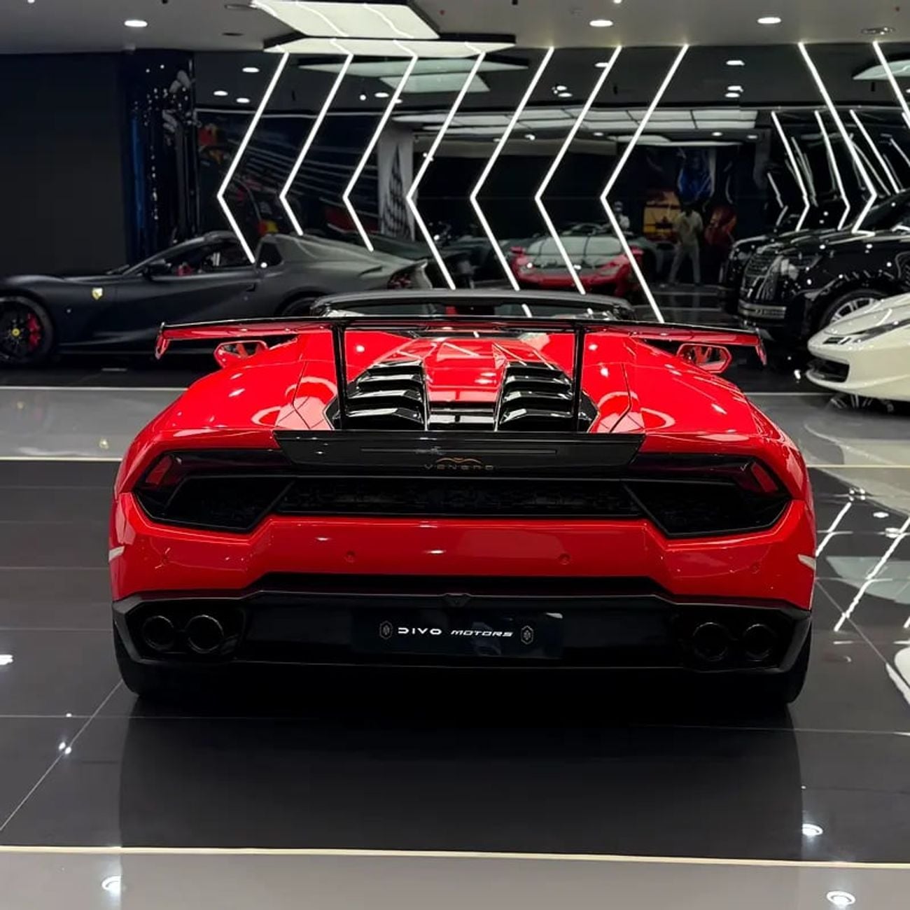 لامبورغيني هوراكان VENEREE ONE OF TEN