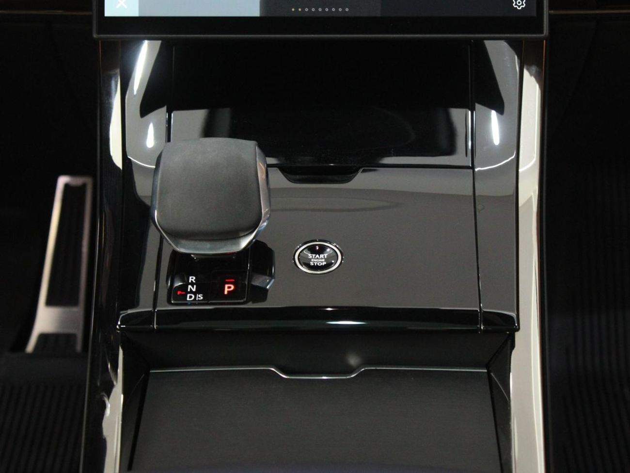 لاند روفر رينج روفر سبورت | SE Dynamic - Low mileage