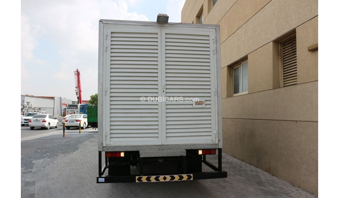 ميتسوبيشي فوسو كانتير ميتسوبيشي بيك اب مع مولد كهرباء 2007 ماشيه فقط 8000 كيلوا