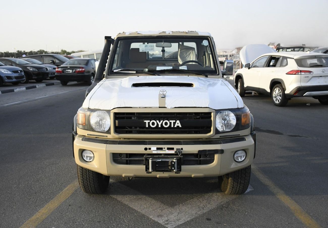 Toyota Land Cruiser Pick Up 79 4.5L V8 MT Diff lock Full option
