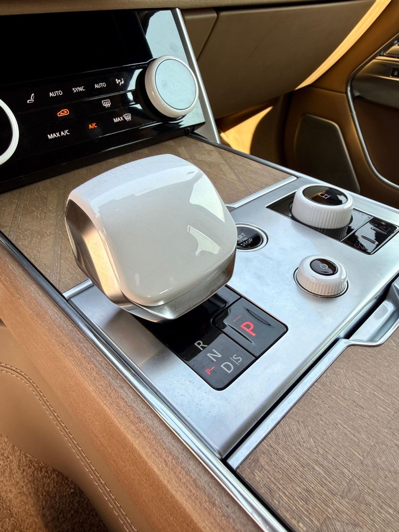 لاند روفر رينج روفر Land Rover Range Rover P530 V8 | 2024 | Special Colour