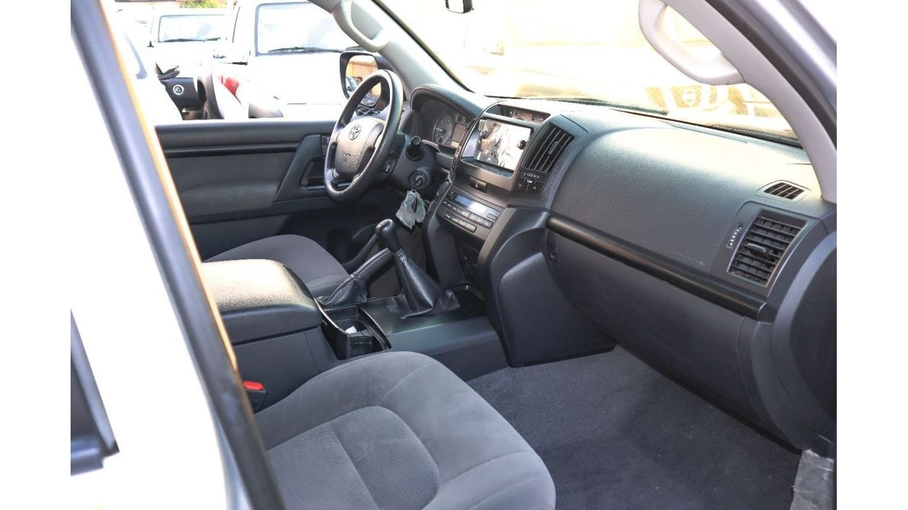 تويوتا لاند كروزر GXR3