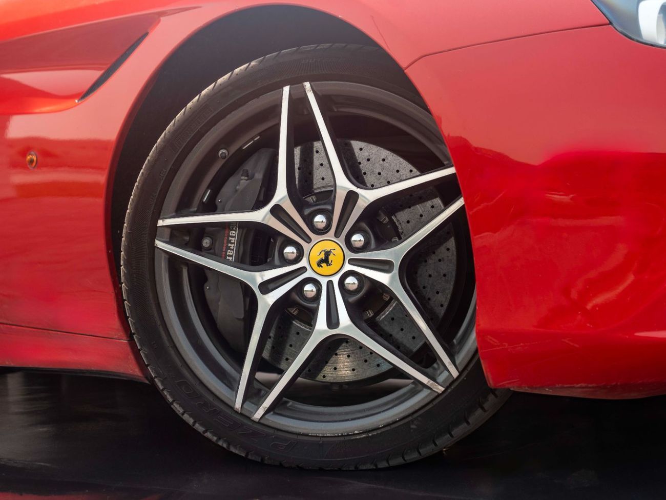 فيراري كاليفورنيا T Std 3.9L (552 HP)