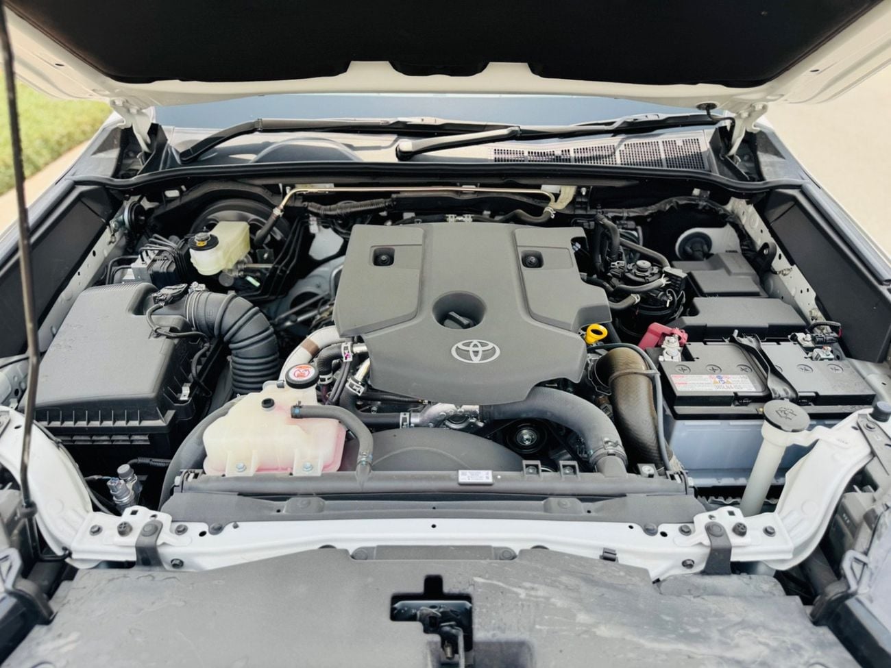 Toyota Hilux SGLX Travo overland plus RHD