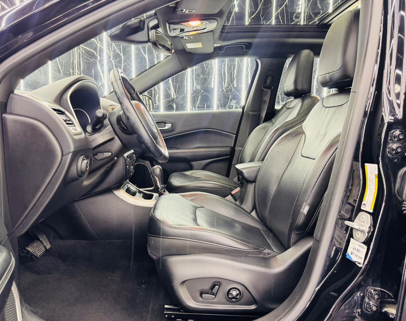 Jeep Compass 2019 JEEP COMPASS S Limited 2.4L ,180hp,6-speed Automatic,GCC Specs With Full Service History