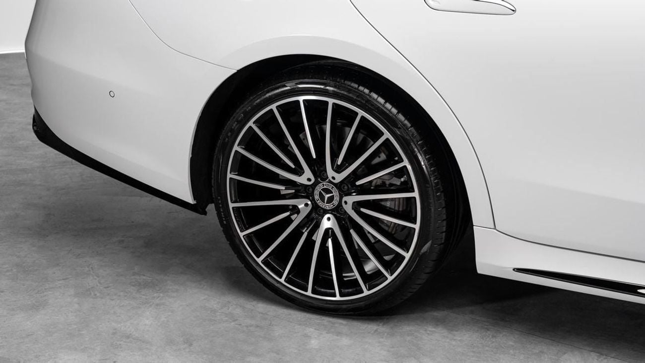 Mercedes-Benz S 500 4MATIC - 2025 - GCC Specs - Under Warranty and Service Contract