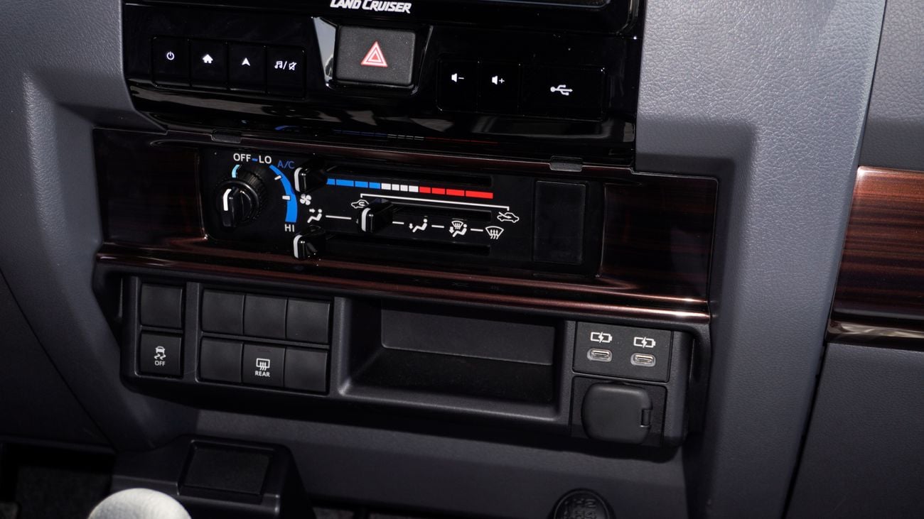 Toyota Land Cruiser 70 2.8 DIESEL 2025