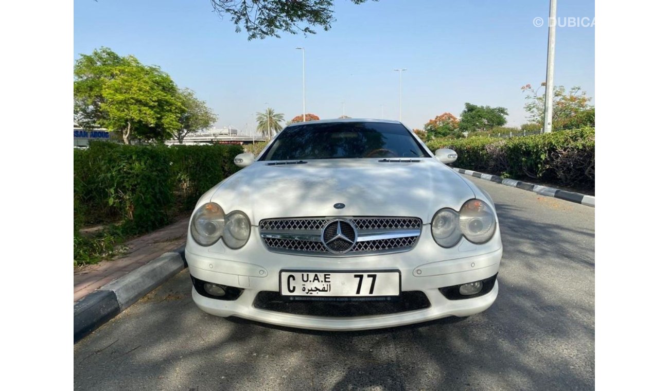 Mercedes-Benz SL 500 - GCC SPECS - SAME AS NEW - ORIGINAL PAINT - EXCELLENT CONDITION