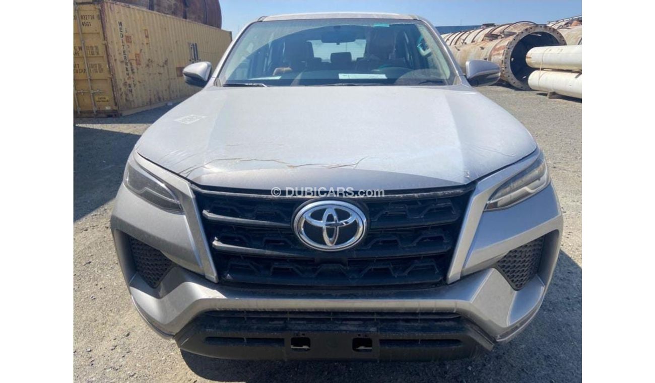 Toyota Fortuner TOYOTA FORTUNER 2.4L DSL 4/4 .. 2023
