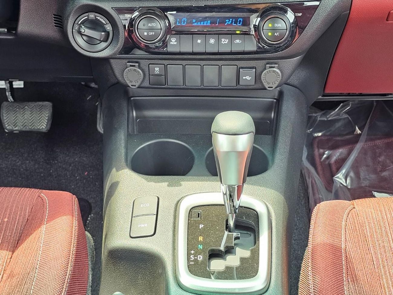 تويوتا هيلوكس SGLX S GLX 2.7L AWD A/T