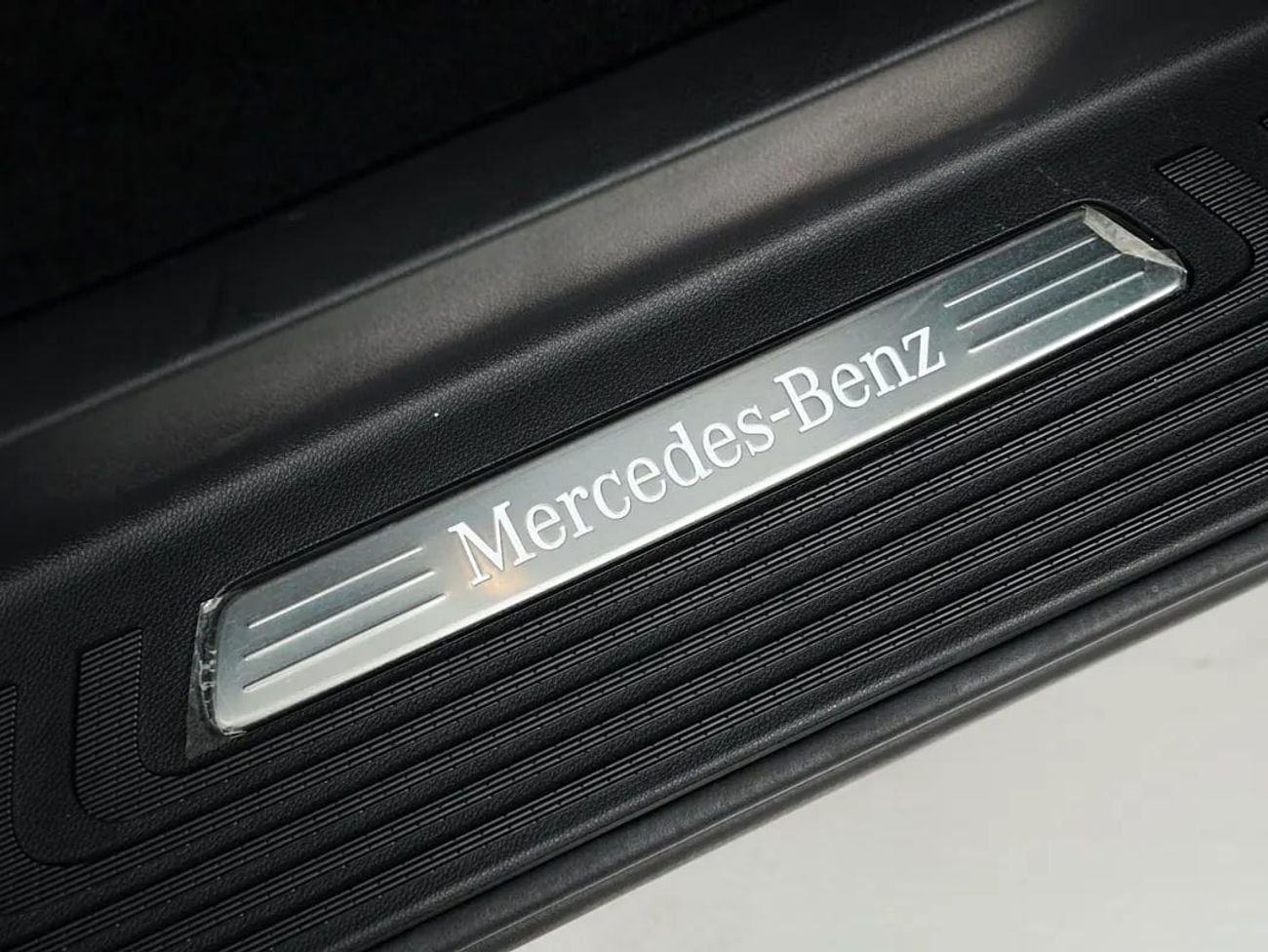 Mercedes Benz V300 AVANTGARDE Dealer WARRANTY | Executive Captain’s Seats | V300 AMG