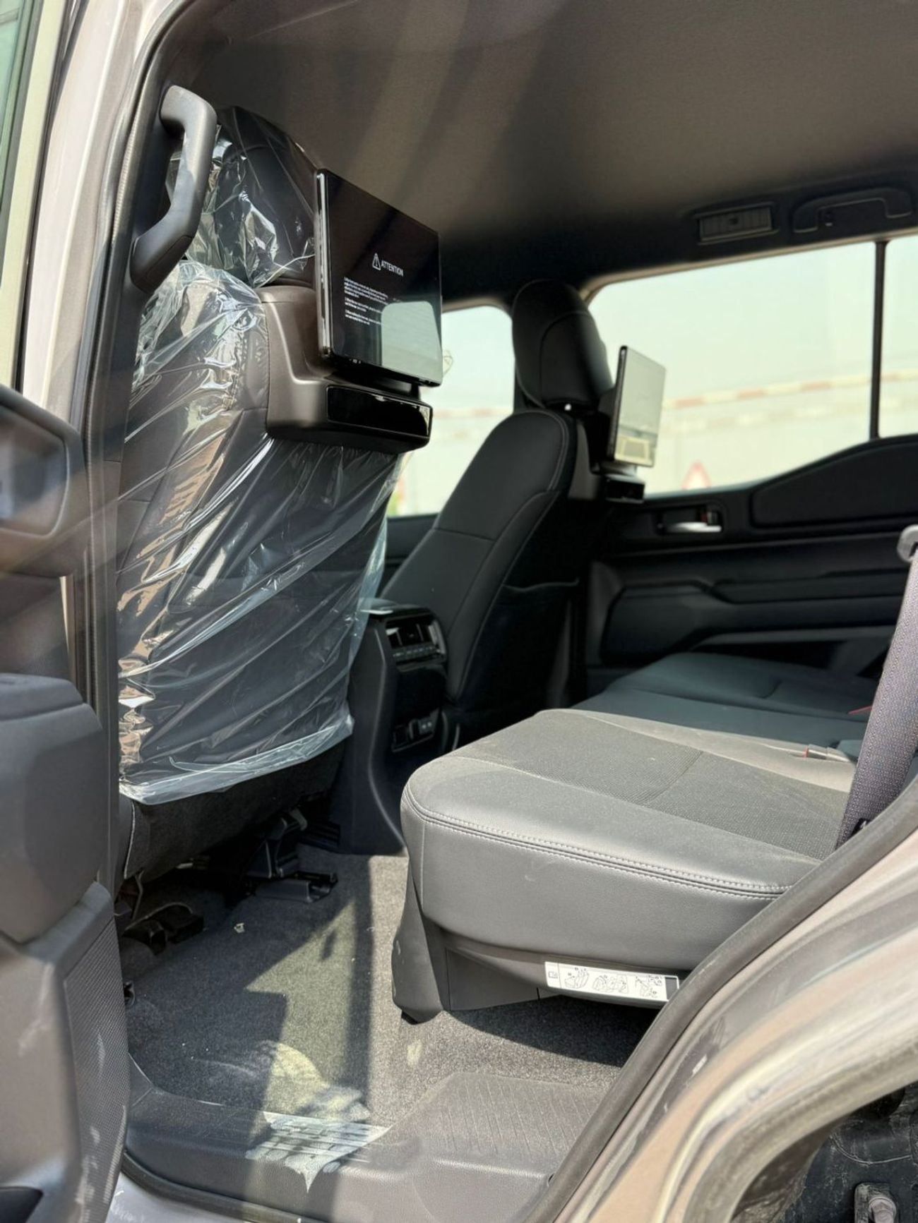 تويوتا برادو Toyota Prado 2.7L Petro engine LHD 8 seaters ,European specs export to Nigeria