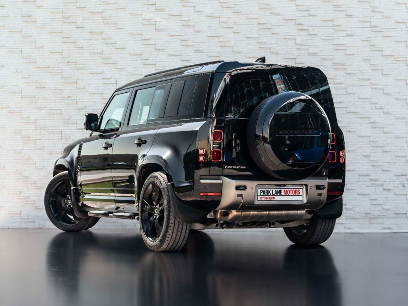 Land Rover Defender TOP P400 110 HSE 3.0L (5 Seater)