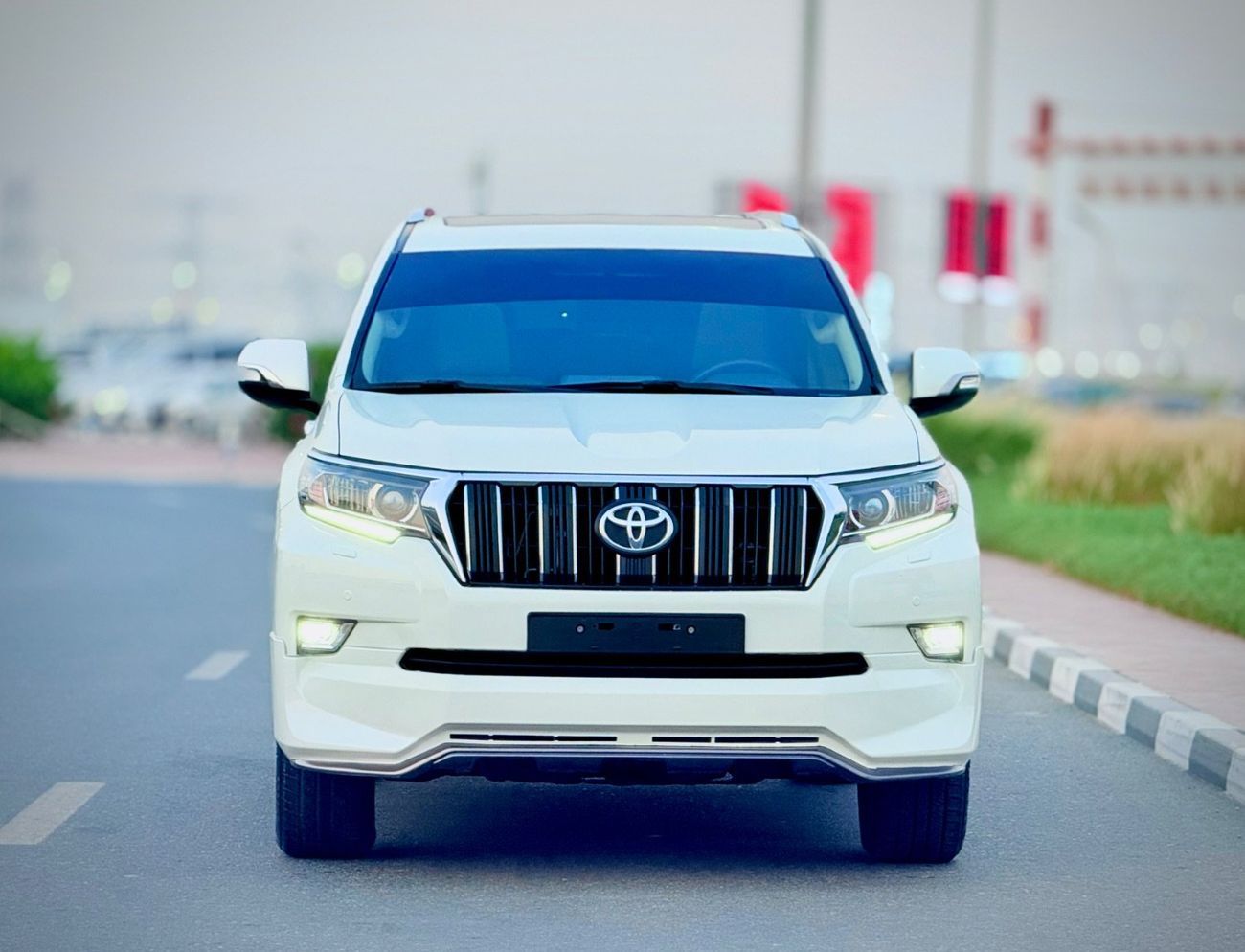 تويوتا برادو 2019 VXR V6 4.0L GCC Specification In Excellent Condition