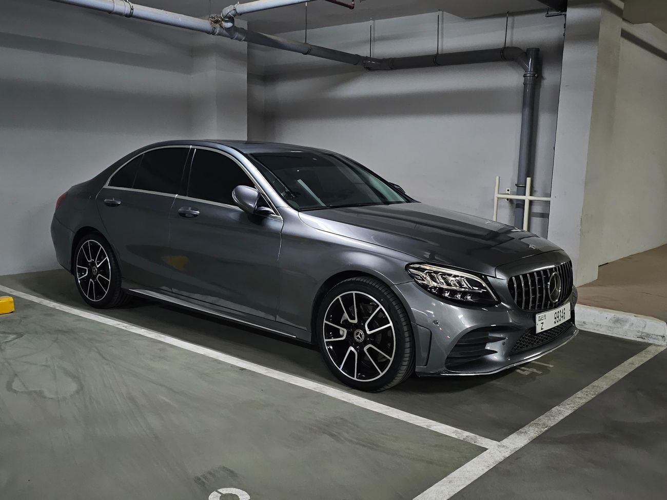 Mercedes-Benz C 300 Std 2.0L (258 HP)