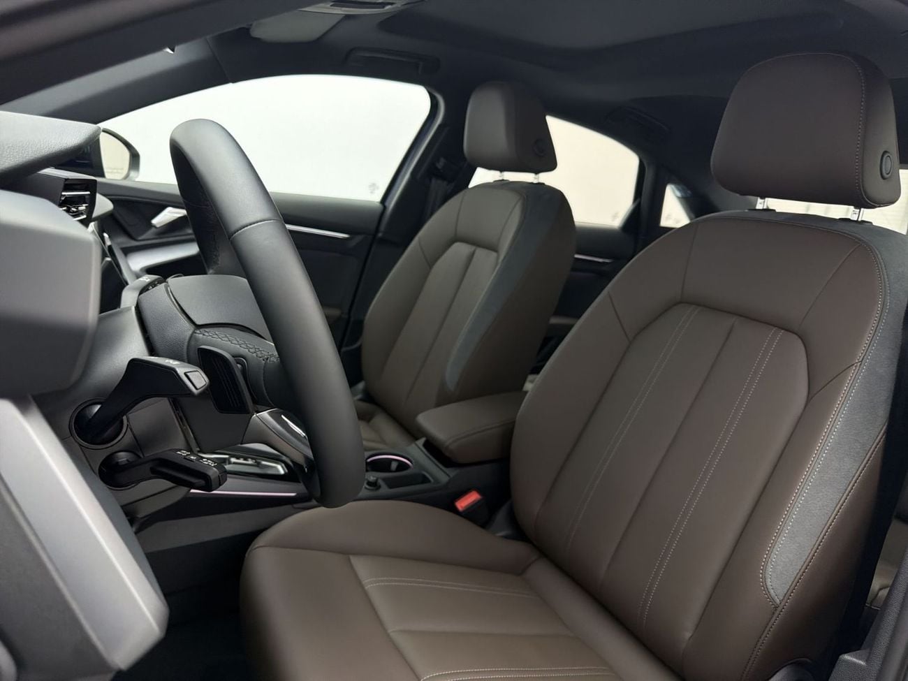 أودي A3 A3 Sedan Advanced 35 TFSI 150hp (Ref# 02740)