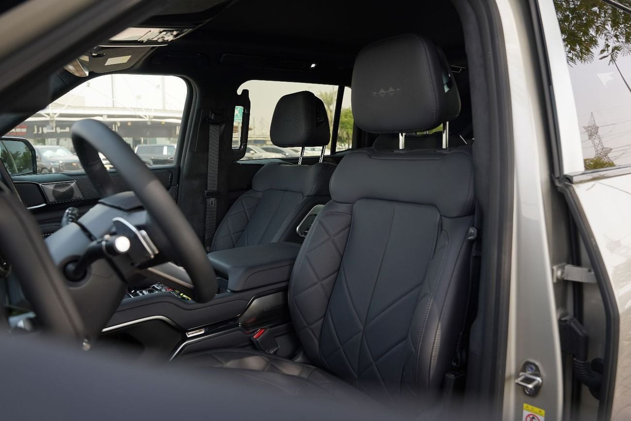 BYD Leopard 8 DELUX (NGCC) Smart and Brave Flagship Edition (6 Seats)