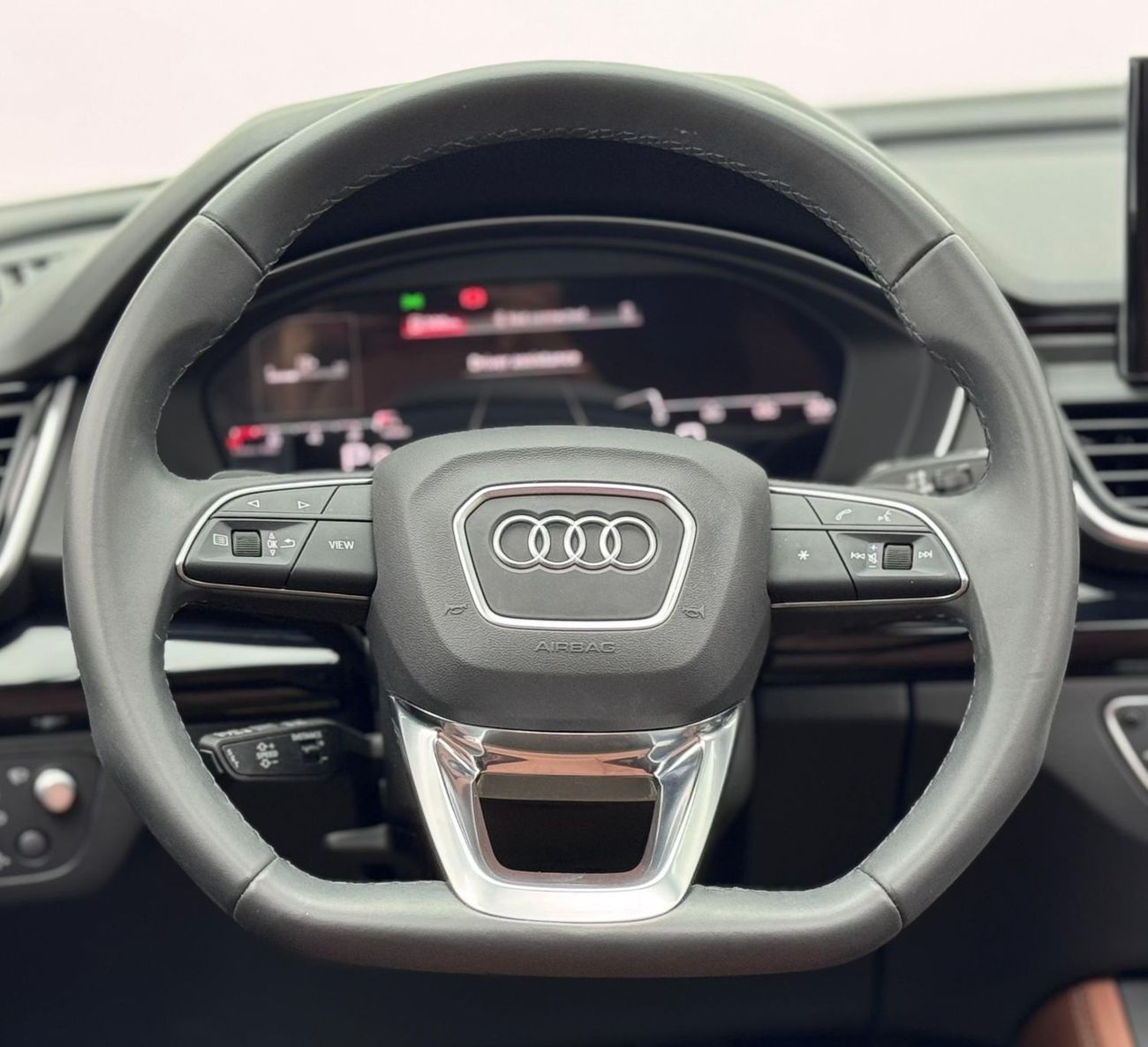 Audi Q5 45 TFSI quattro S Line 2.0L 2024 Audi Q5 S line, 2029 Agency Warranty & Service, Agency FSH, GCC