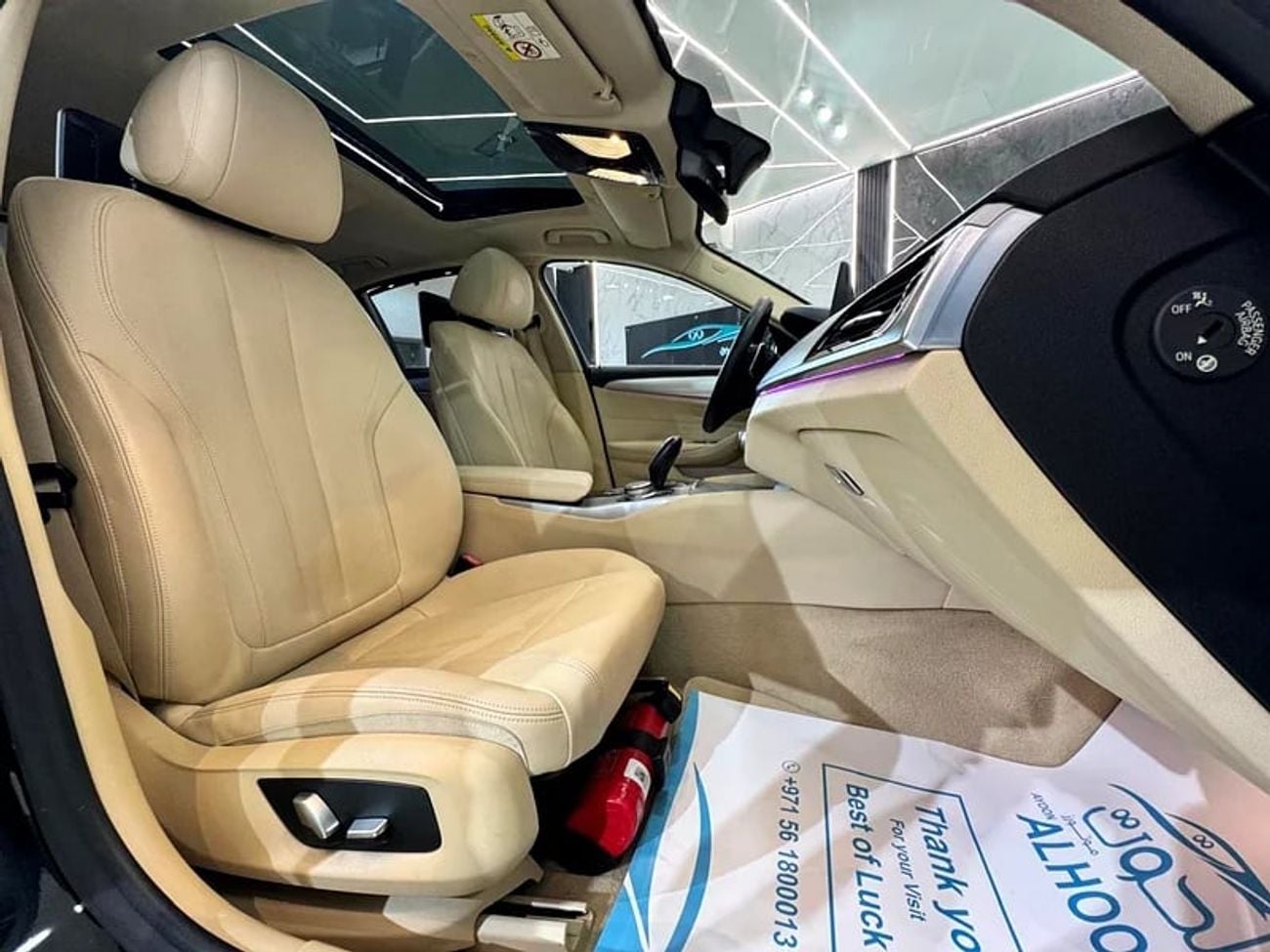 بي أم دبليو 520i EXCLUSIVE LUXURY ELITE BLACK 520i || TOP RANGE || GCC || SCREENS || LIKE