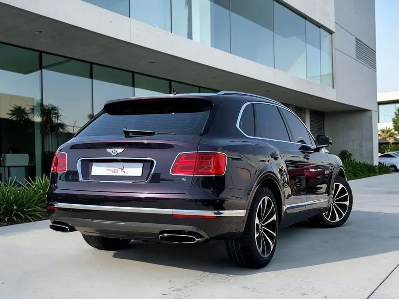 بنتلي بينتايجا STD  EID SALE | 1 YEAR FREE WARRANTY |  AED 3,990 P.M | 0% down payment | bentley bentayga | 6.0l w1