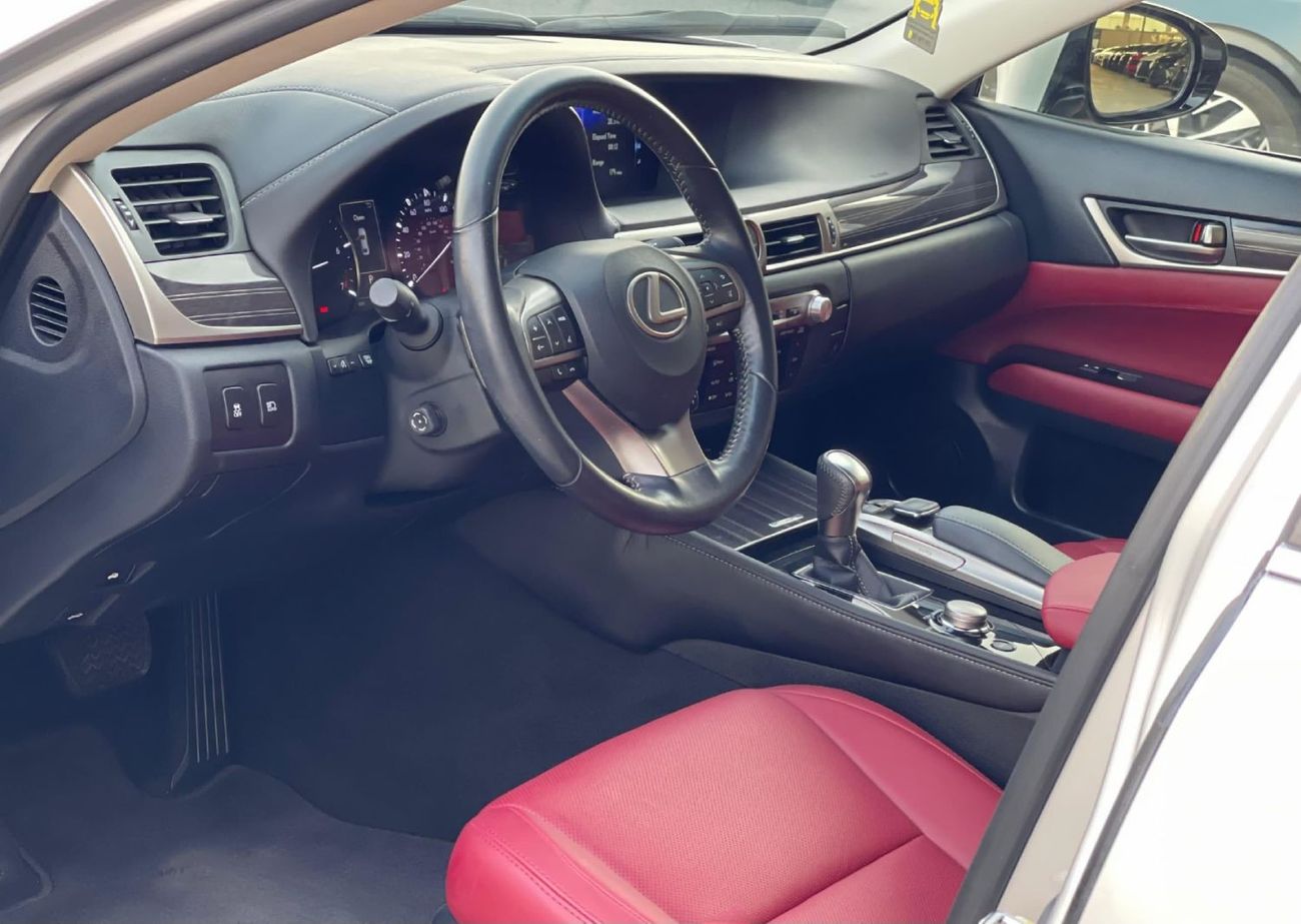 Lexus ISF IS 300 / V6 3.5L / F-SPORT KIT / SUPER CLEAN CAR / LOW MILEAGE