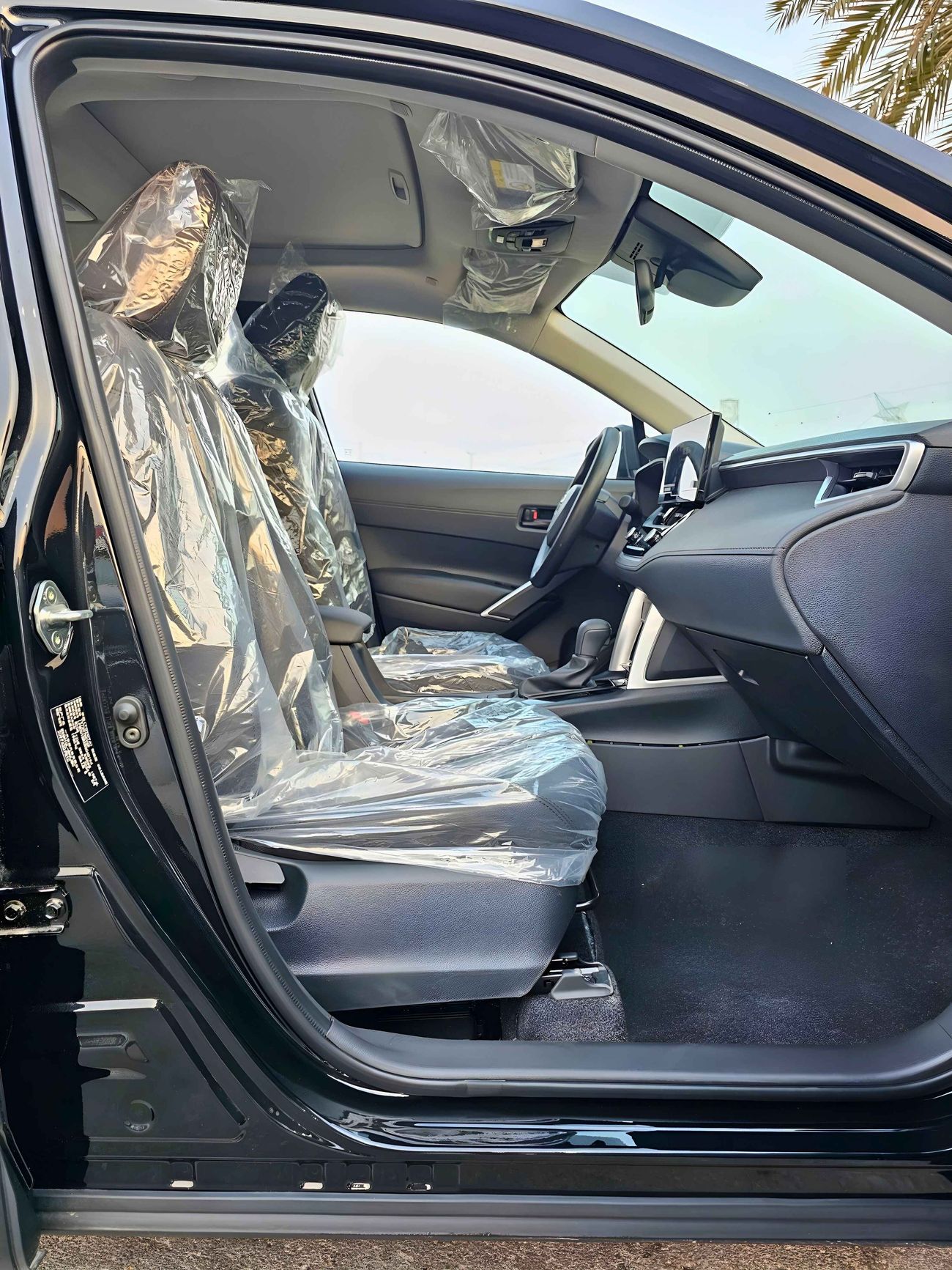 تويوتا كورولا كروس 2.0L V4 HYBRID, PUSH START, LEATHER SEATS & SUNROOF (CODE# 68014)